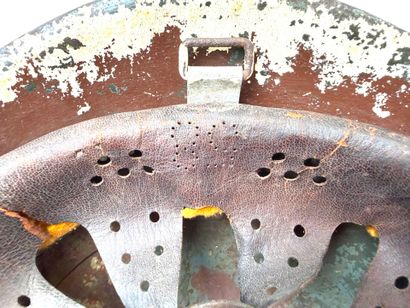 Italie, 2ème GM.
Casque réglementaire modèle...