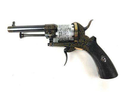 Belgique, milieu XIXème.
Exceptionnel revolver...