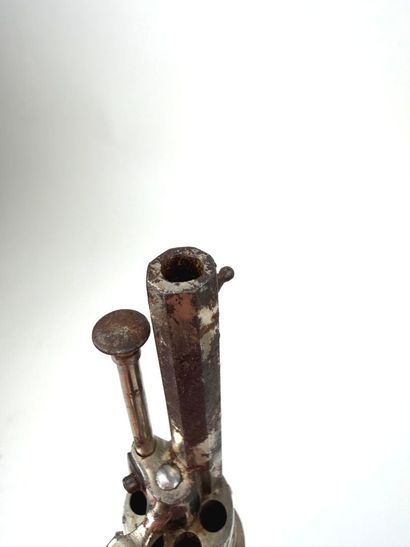 Belgique, fin XIXème.
Petit revolver de poche...