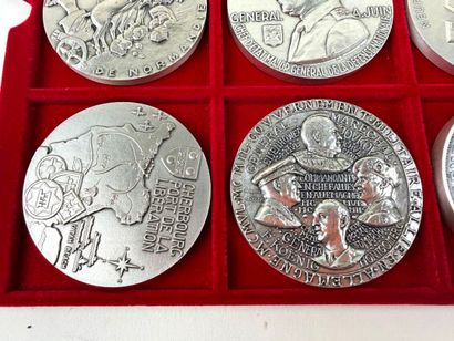 France, XXème.
Collection de 24 médailles...