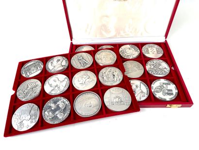 France, XXème.
Collection de 24 médailles...