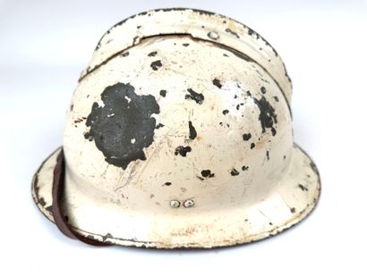 France, 2ème GM.
Casque modèle 26 reconditionné...