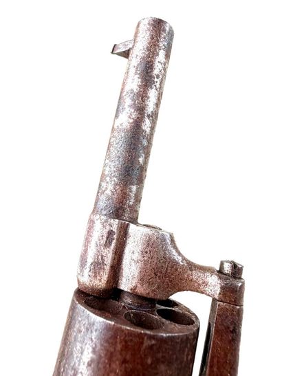 Belgique, Milieu XIXème.
Revolver à broche...