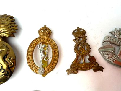 Great Britain, 2nd GM.
Lot of caps, badges...