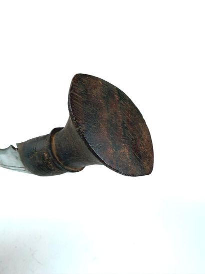 Inde, XXe.
Poignard traditionnel « Kukri...
