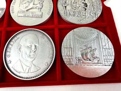 France, XXème.
Collection de 24 médailles...