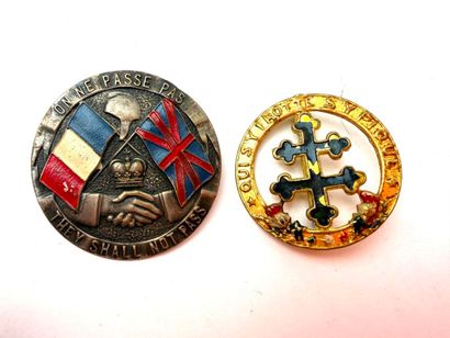 France, XXème.
- Brevet de chef de section...