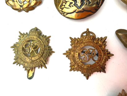 Great Britain, 2nd GM.
Lot of caps, badges...