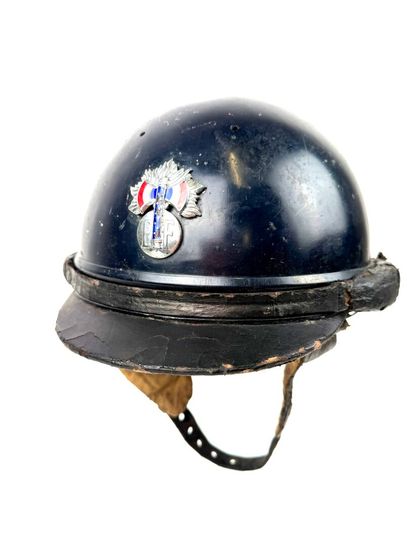 France, Etat-Français (1941-1944).
Rare casque...