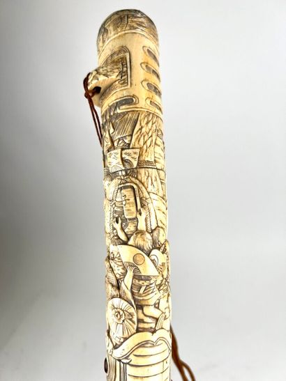 Japon, période Meiji (1868-1912).
Tentô d'apparat...