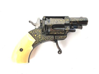 France, fin XIXème.
Exceptionnel petit revolver...