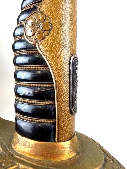 Japon, 2ème GM.
Sabre d'officier d'infanterie...