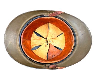 France, Campagne de France 40.
Casque modèle...