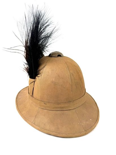 Italie, 2ème GM.
Casque tropical réglementaire...