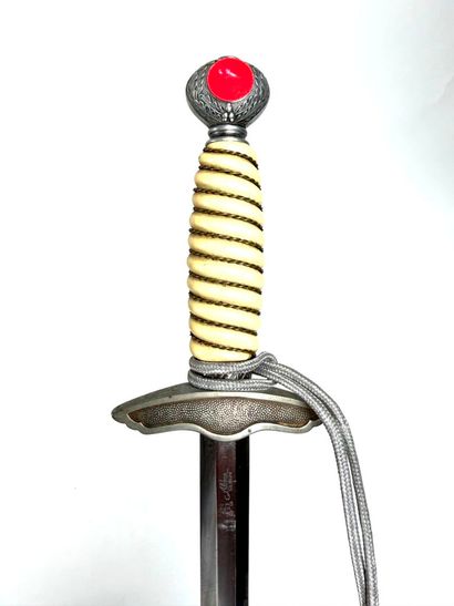 Allemagne, 2ème GM.
Dague LW modèle 37.
Pommeau...
