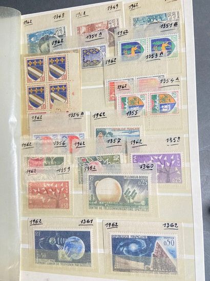 France Classique + SM: Set of classic stamps...