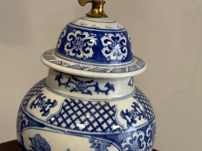 ASIA XXth.
Blue and white porcelain covered...