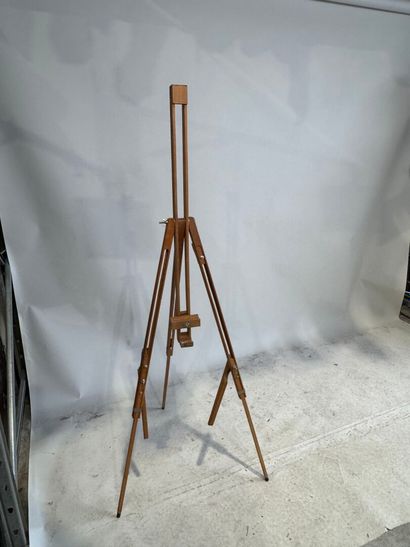 Wooden folding easel.