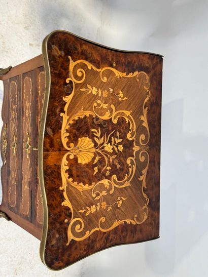 Wood and marquetry work table with foliate...