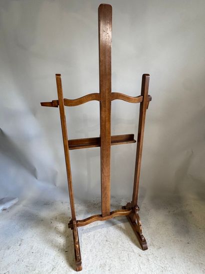 Wooden easel, central part adjustable in...