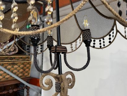Tripod floor lamp in metal sheathed in black...