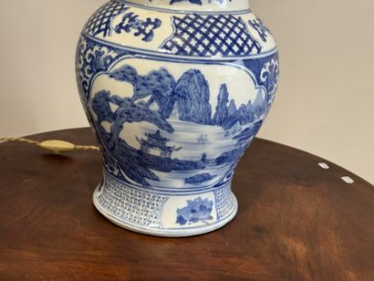 ASIA XXth.
Blue and white porcelain covered...