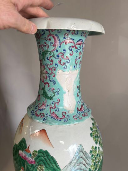 CHINA, 20th century.
Large polychrome porcelain...
