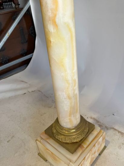 Onyx and chased ormolu column.
114 x 32 x...