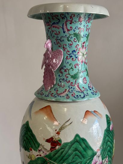 CHINA, 20th century.
Large polychrome porcelain...