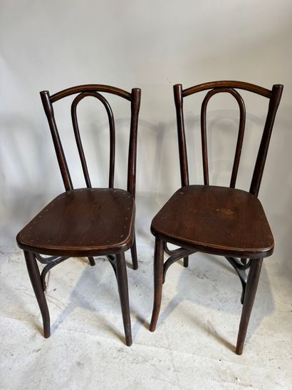 THONET.
Bentwood chair, circular seat.
86...