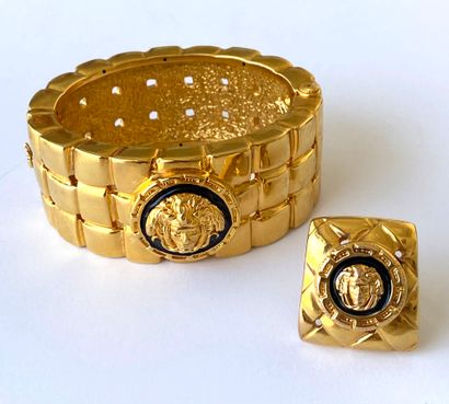 Large yellow gold and black enamel rigid...