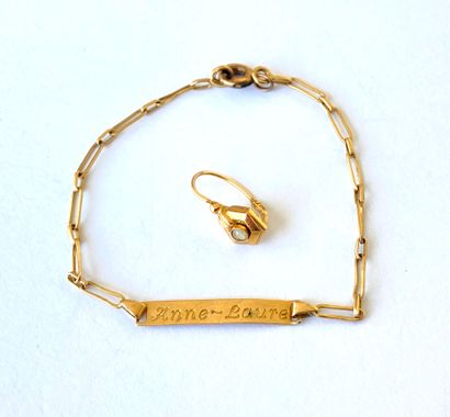 Yellow gold lot including : 
- an 