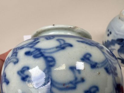ASIE, XXe.
Lot en porcelaine polychrome comprenant...