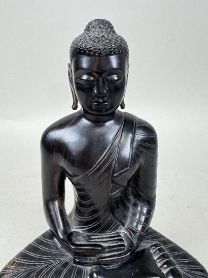 ASIE, XXe. 
Bouddha en padmasana.
Sculpture...