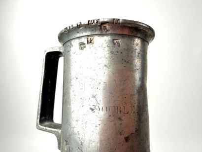 France, XVIIIe et XIXe.
Collection d'étains.
-...