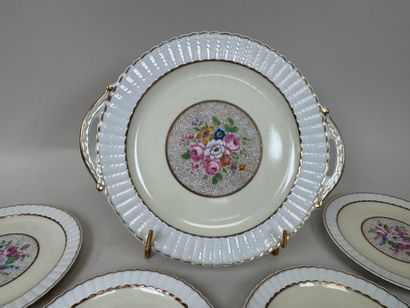 BERNARDAUD & Cie. à Limoges.
Partie de service...