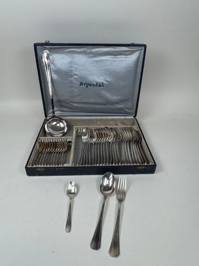 CHRISTOFLE. 
Partie de ménagère en métal...
