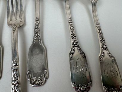 Three table spoons and two forks in 950/1000...
