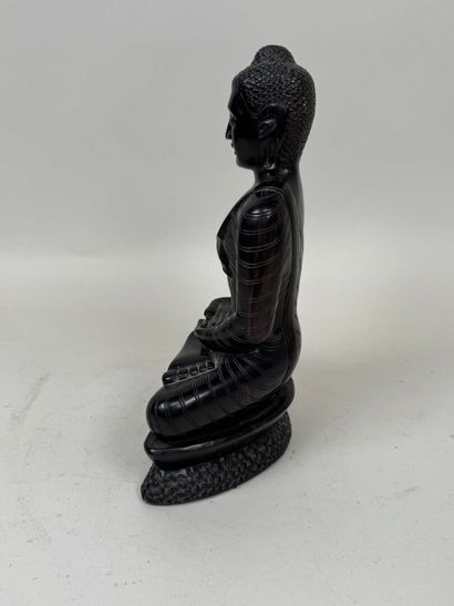 ASIE, XXe. 
Bouddha en padmasana.
Sculpture...