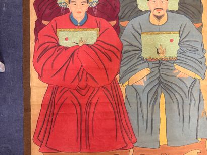 Trois dignitaires.
220 x 102 cm.
(taches,...