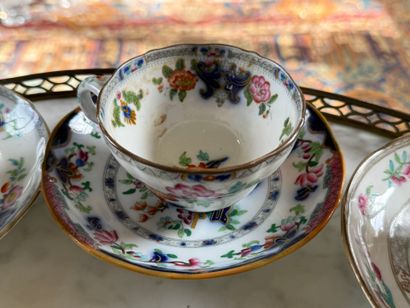 Lot de porcelaine anglaise XIXe, dans le...