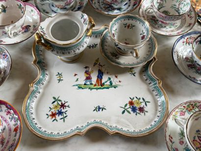 Lot de porcelaine anglaise XIXe, dans le...