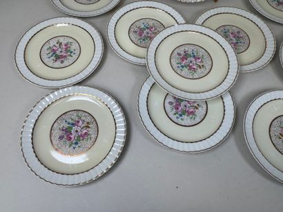 BERNARDAUD & Cie. à Limoges.
Partie de service...