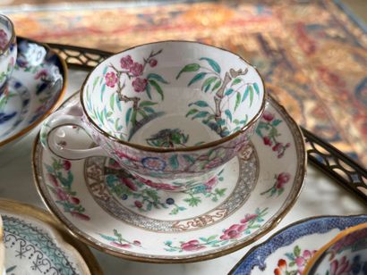 Lot de porcelaine anglaise XIXe, dans le...