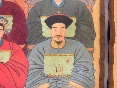 Trois dignitaires.
220 x 102 cm.
(taches,...