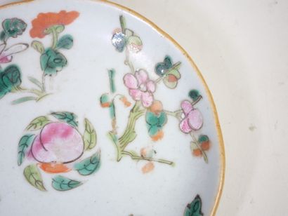 CHINE, XXe.
Deux soucoupes en porcelaine...