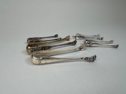 Five sugar tongs in 950/1000 silver, various...