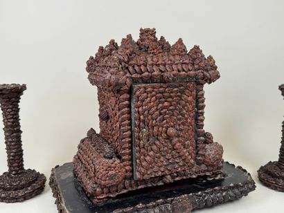 Garniture de cheminée à âme en bois et carton...