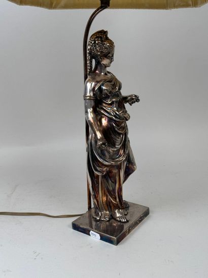 Paul DUBOIS (1829-1905), d'après.
Femme à...
