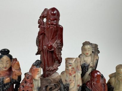 CHINE, vers 1900.
Groupe en pierre dure sculptée...